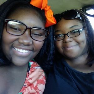 Meet your Posher, Monique